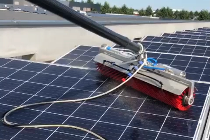 Project - Elektrische borstel - Albers Zeilmakerij - Solar Cleaning Experts - 1